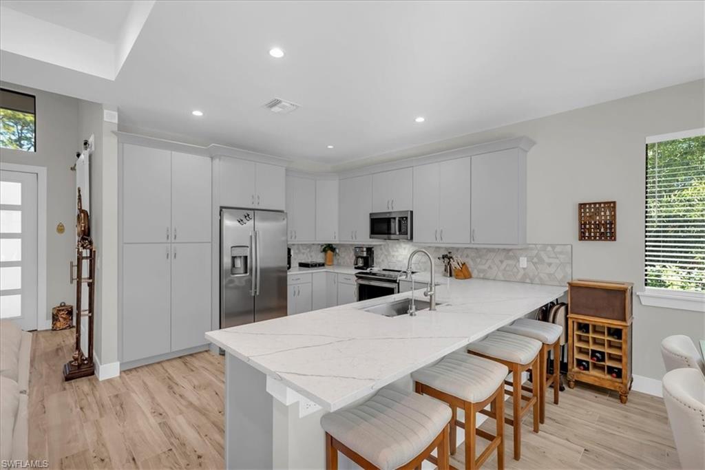 COLLIER WOODS - Residential