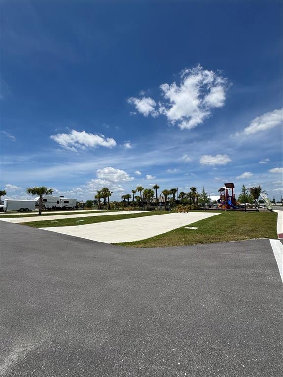 PALM BREEZE - Land