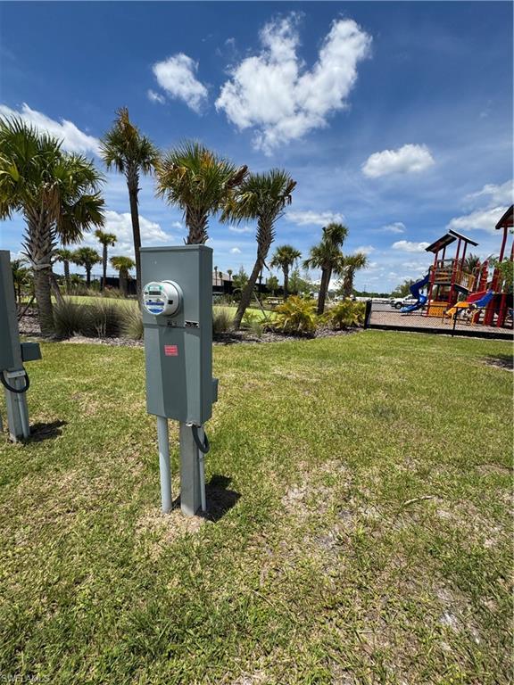 PALM BREEZE - Land