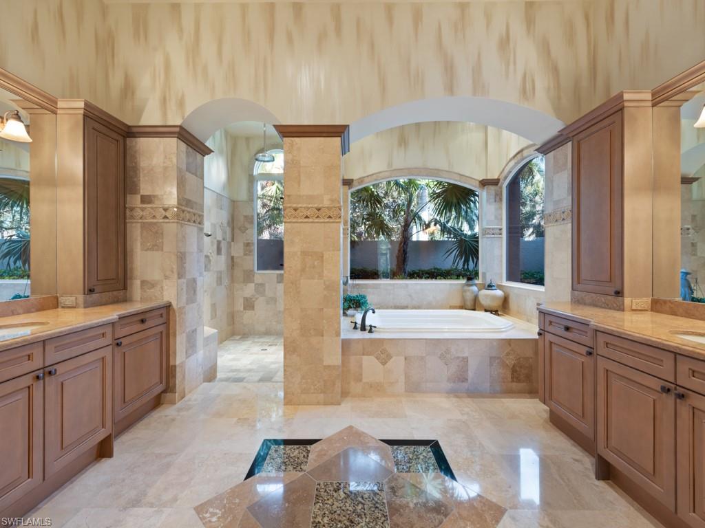 ROOKERY LAKE - Residential