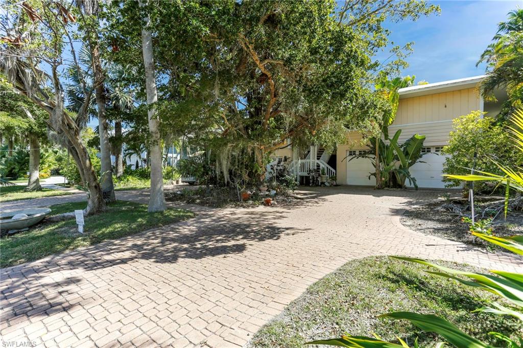 MARCO BEACH - Residential