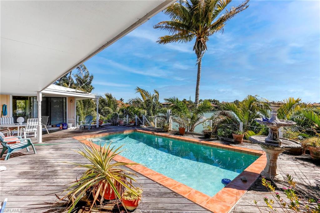 MARCO BEACH - Residential