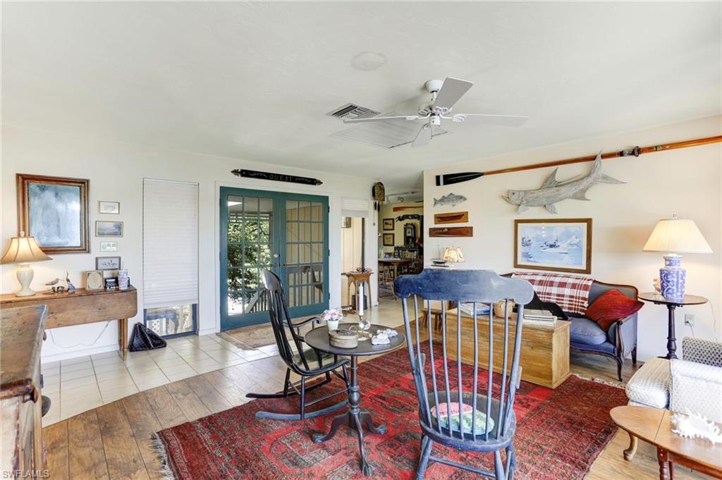 MARCO BEACH - Residential