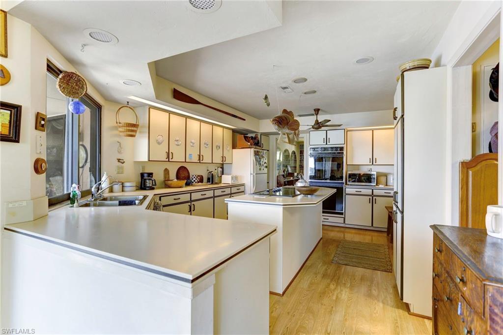 MARCO BEACH - Residential