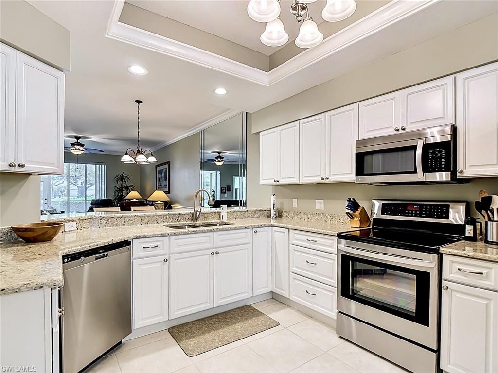 OLDE HICKORY GOLF & COUNTRY CLUB - Residential