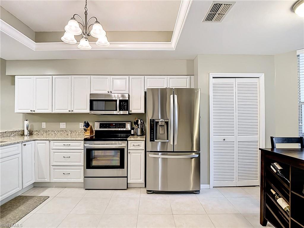 OLDE HICKORY GOLF & COUNTRY CLUB - Residential