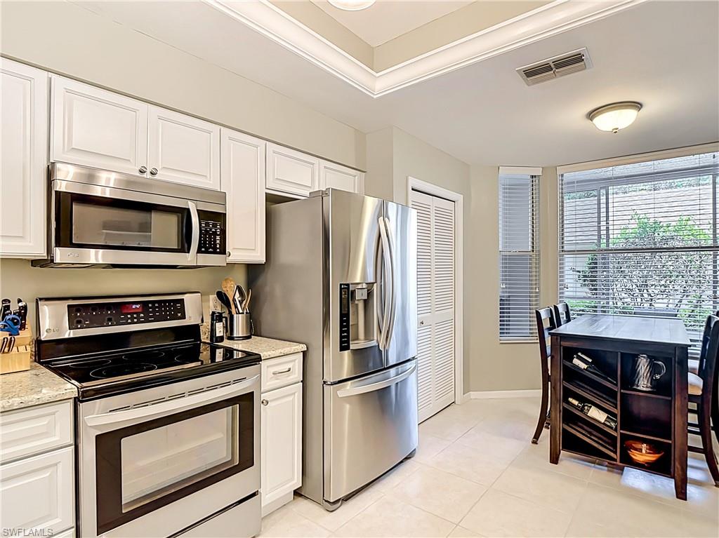 OLDE HICKORY GOLF & COUNTRY CLUB - Residential