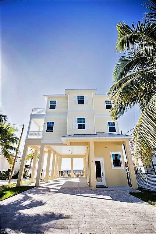 CRESCENT BEACH - Residential