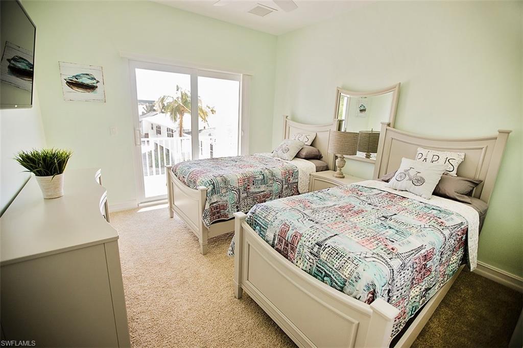 CRESCENT BEACH - Residential