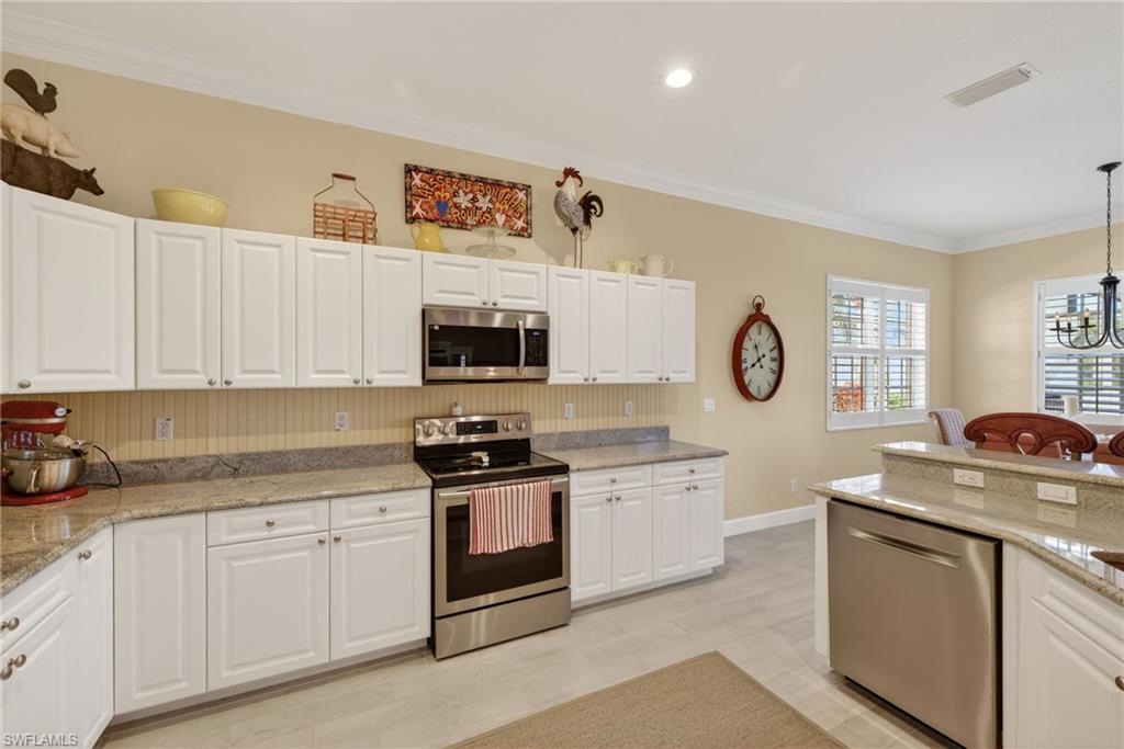 CROWN COLONY - Residential