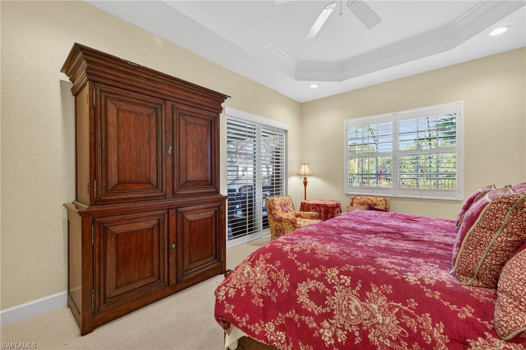 CROWN COLONY - Residential