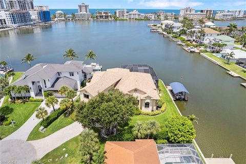 431 Palm CT NAPLES FL 34108