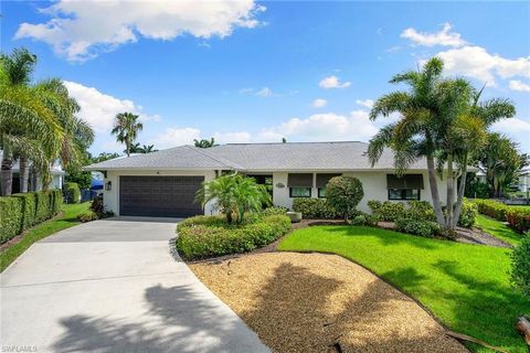1560 Bluefin CT NAPLES FL 34102