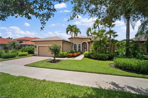 A home in NAPLES