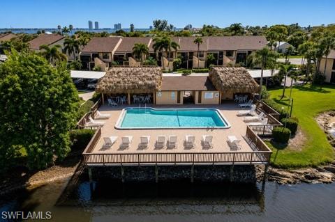 ADMIRALTY YACHT & RACQUET CLUB - Residential