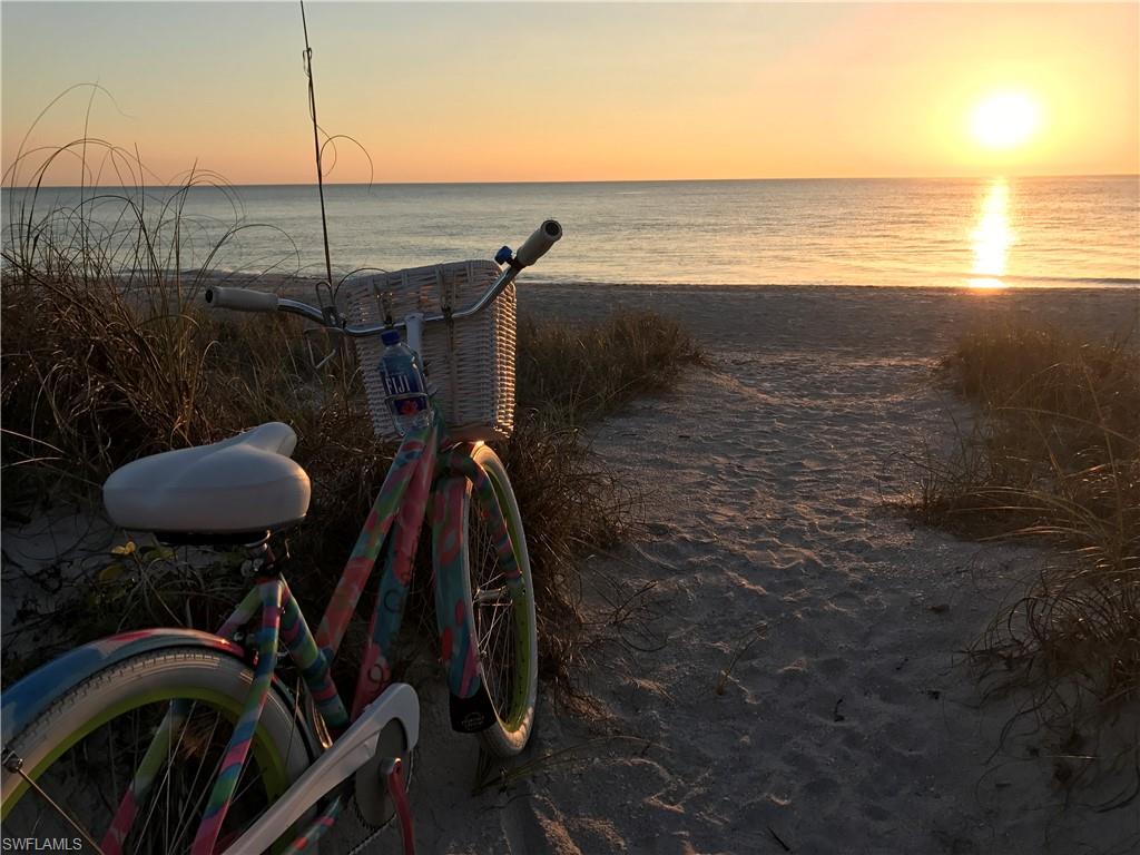 TENNIS VILLAS - Residential