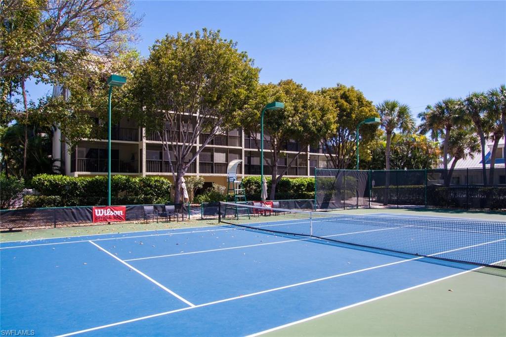 TENNIS VILLAS - Residential