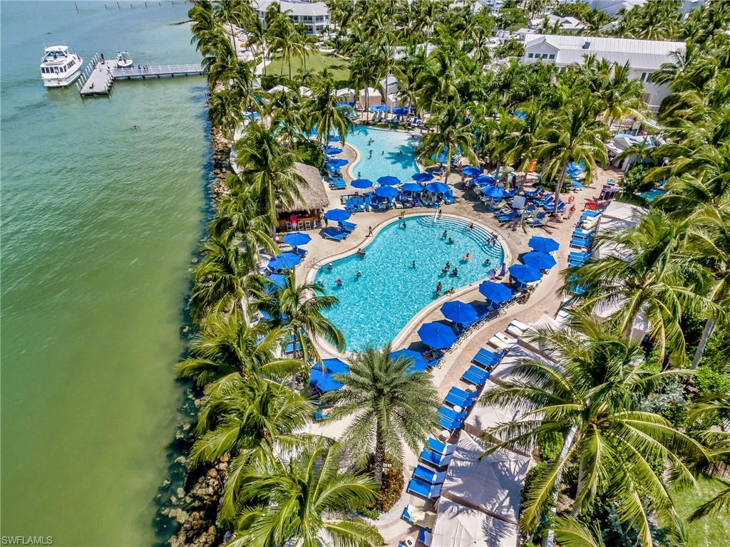 TENNIS VILLAS - Residential