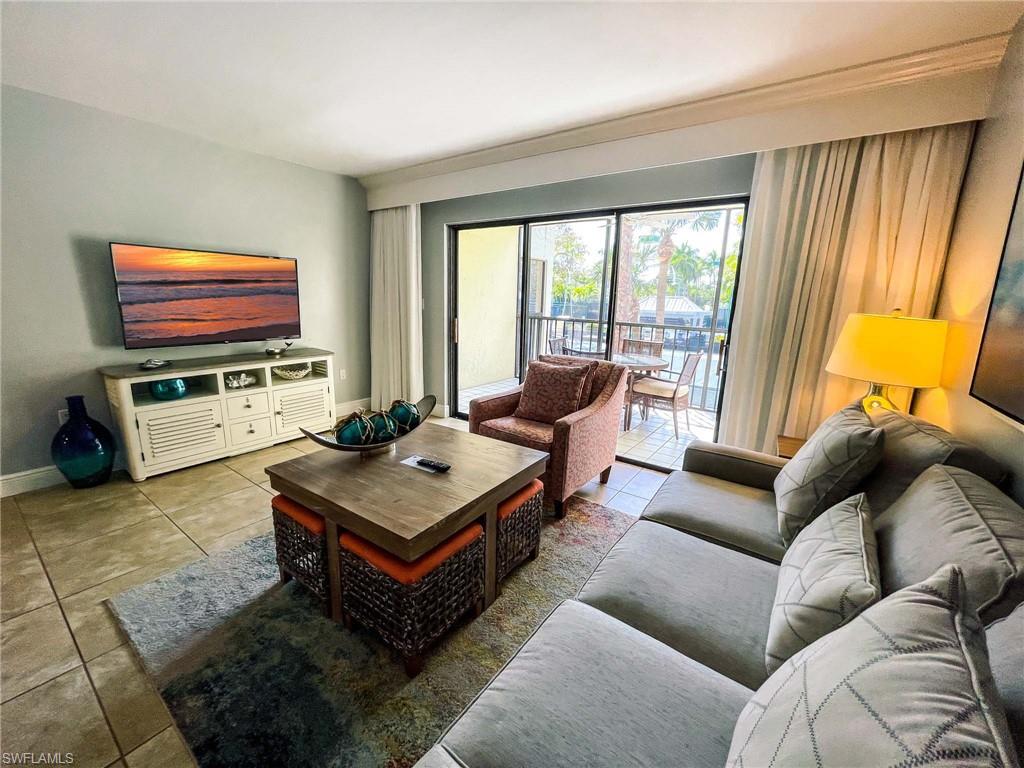 TENNIS VILLAS - Residential