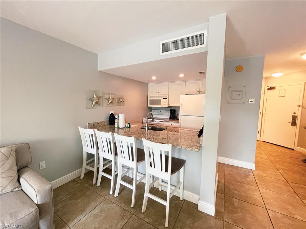 TENNIS VILLAS - Residential