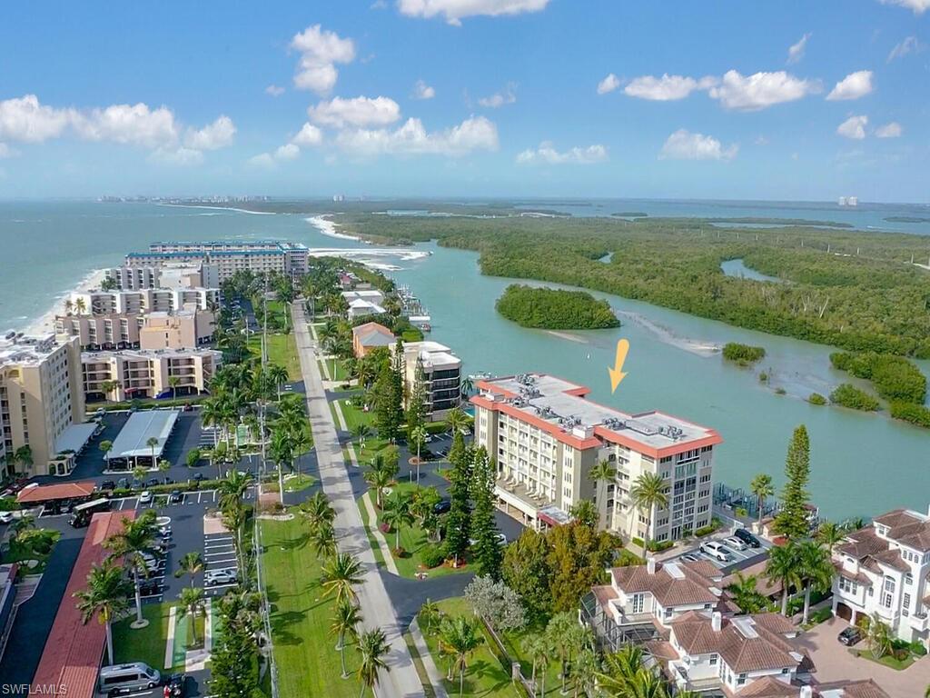 CASA BONITA ROYALE - Residential