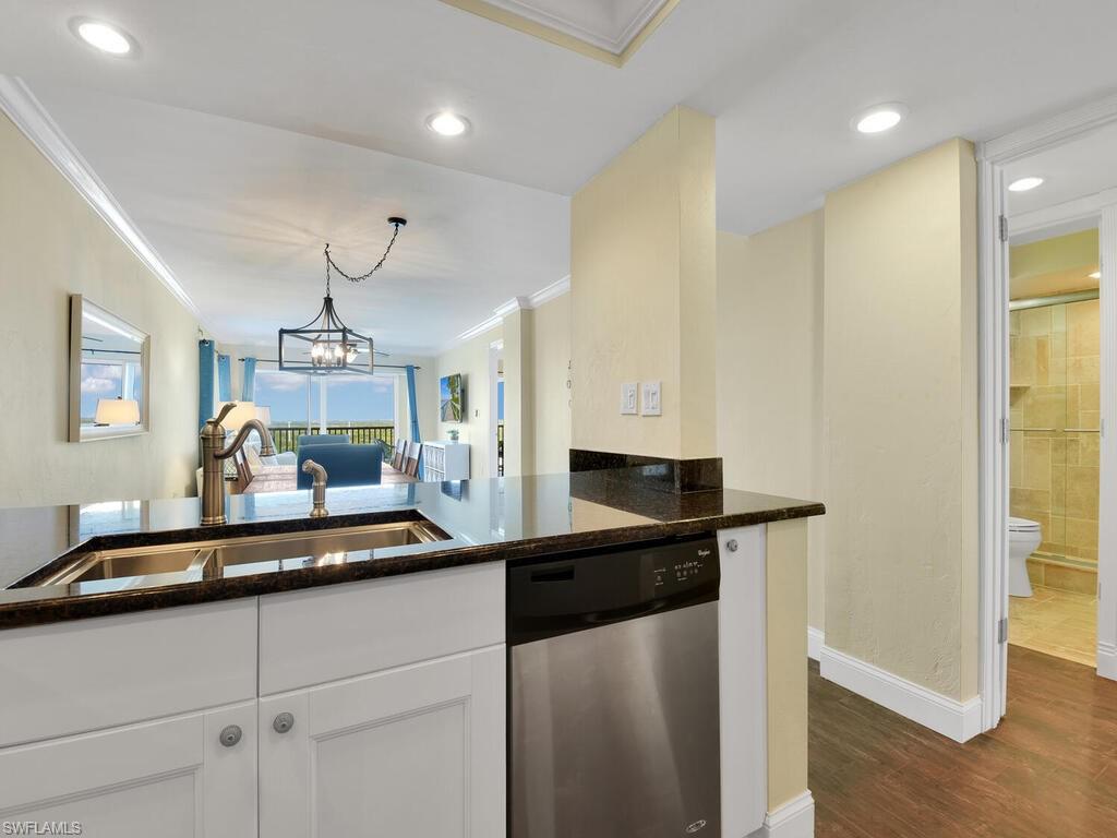 CASA BONITA ROYALE - Residential