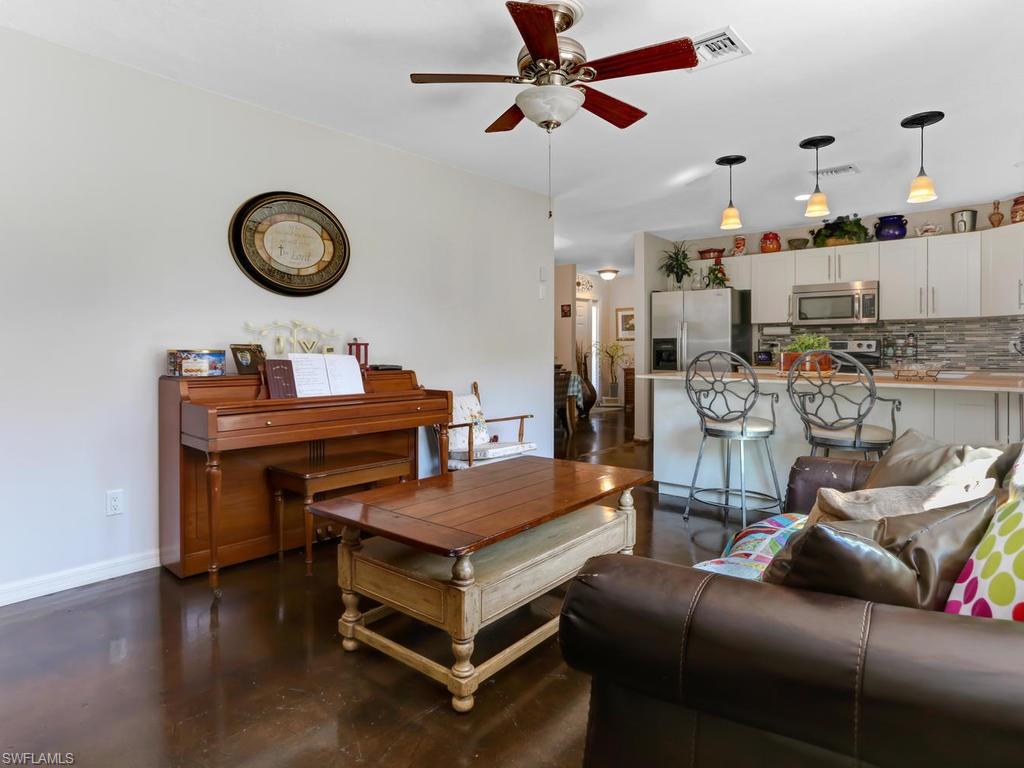 LELY TROPICAL ESTATES - Residential