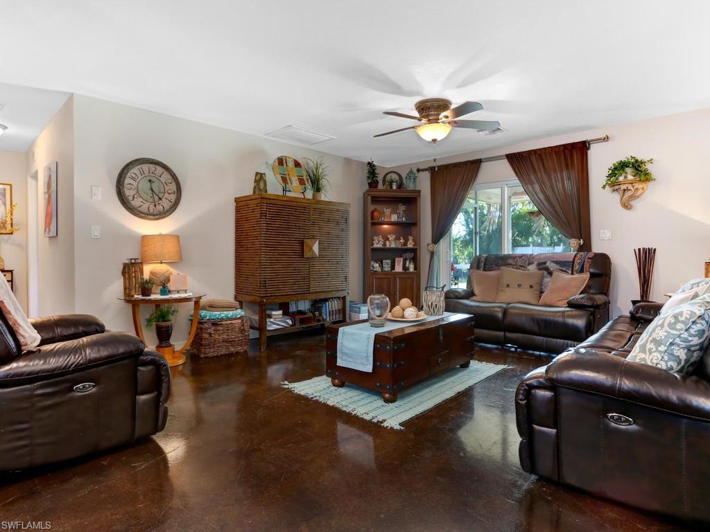 LELY TROPICAL ESTATES - Residential