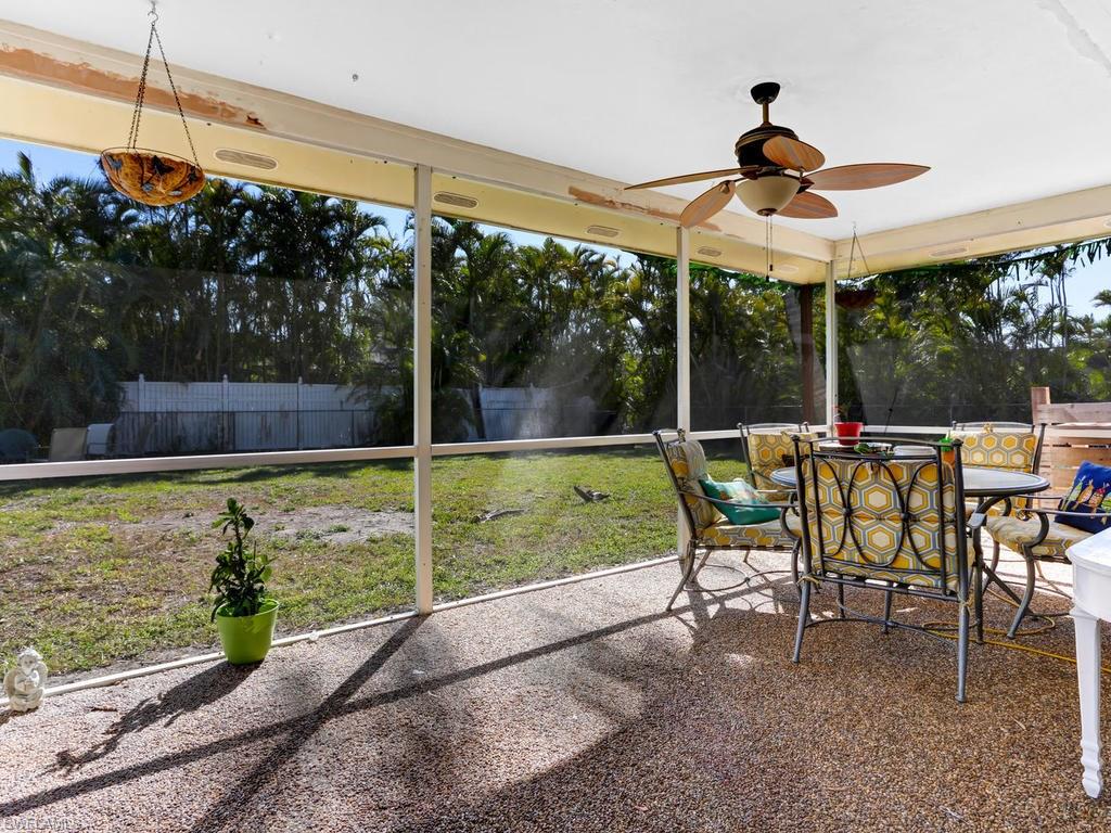 LELY TROPICAL ESTATES - Residential