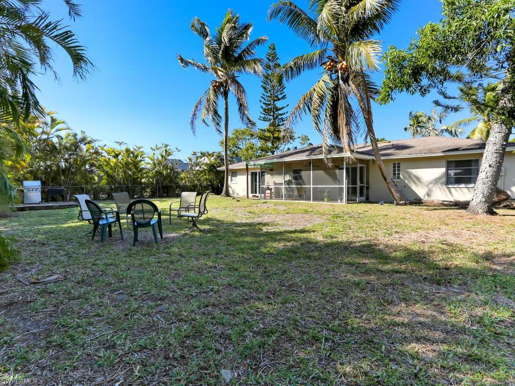 LELY TROPICAL ESTATES - Residential