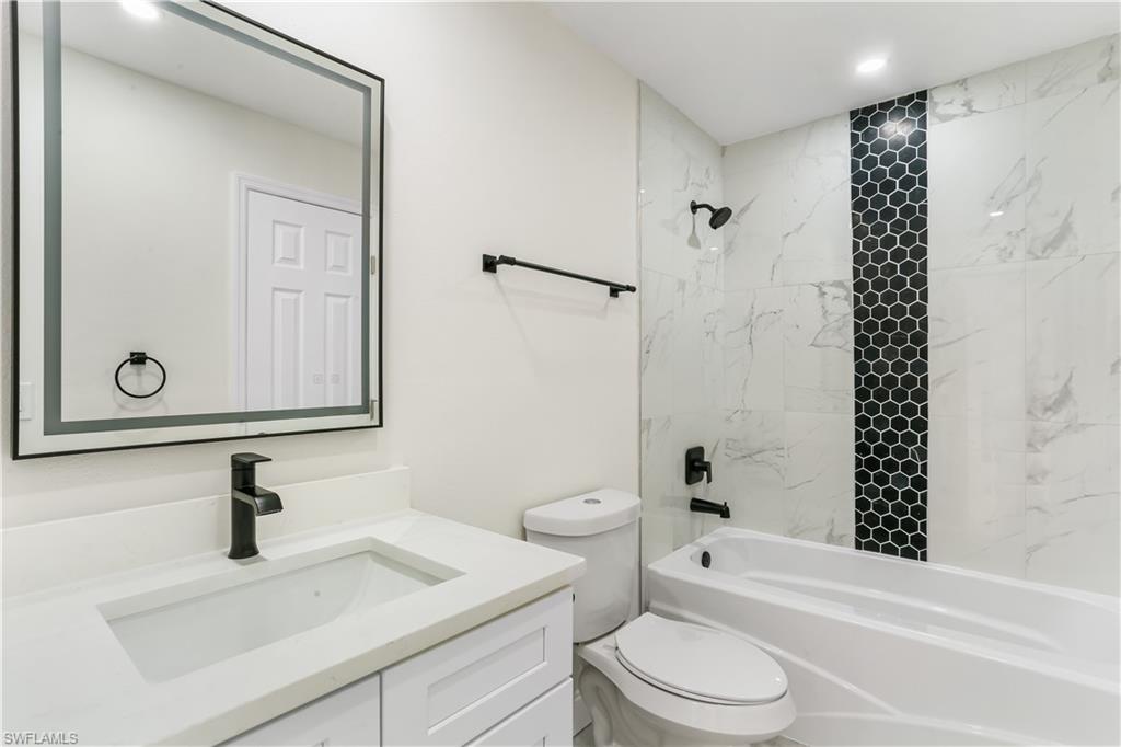 ROYAL WOODS - Residential