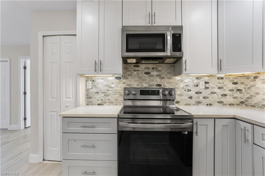 ROYAL WOODS - Residential