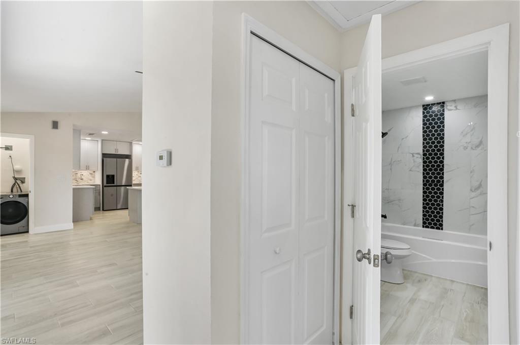 ROYAL WOODS - Residential