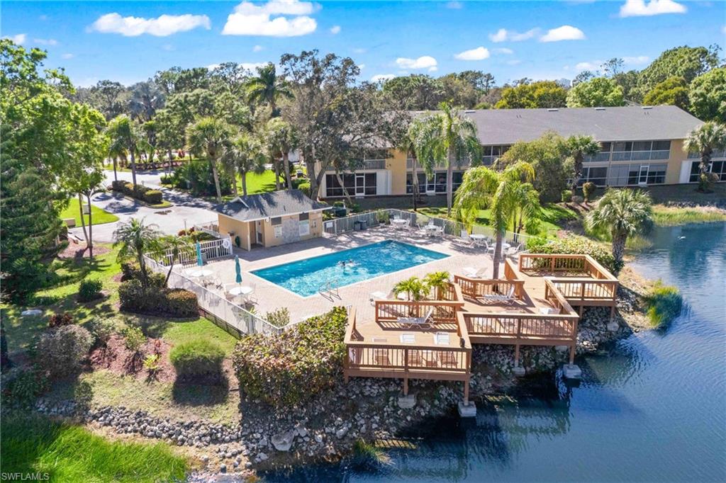 ABBEY ON THE LAKE - Residential