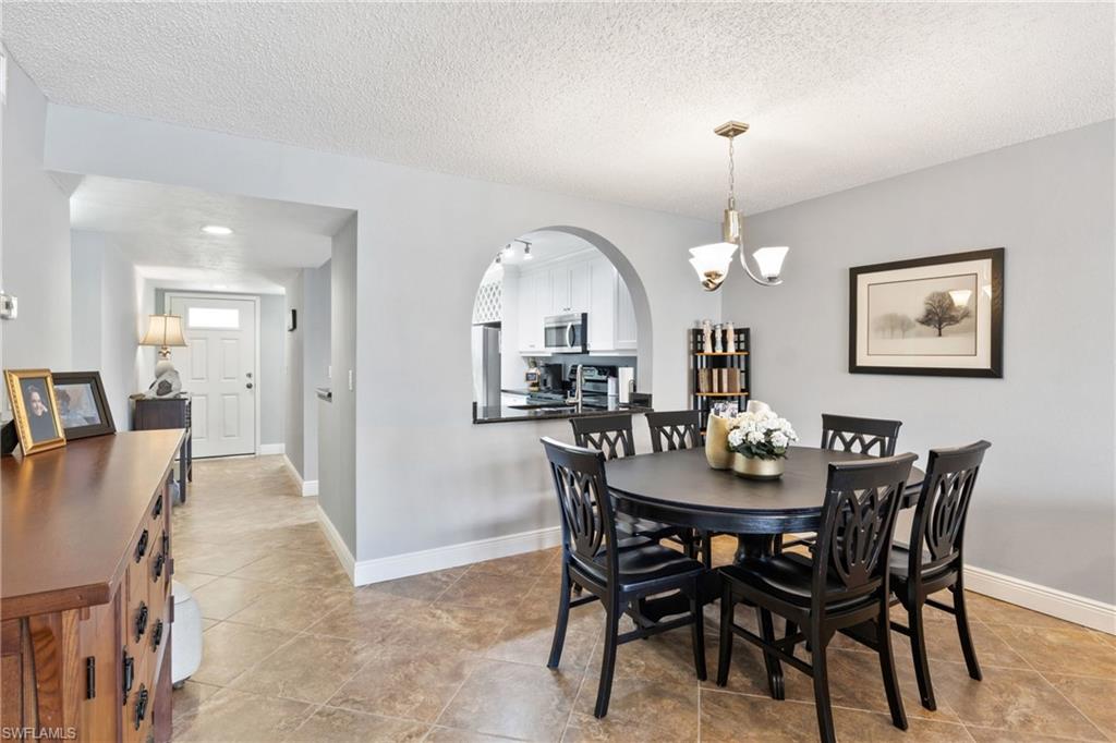 ABBEY ON THE LAKE - Residential