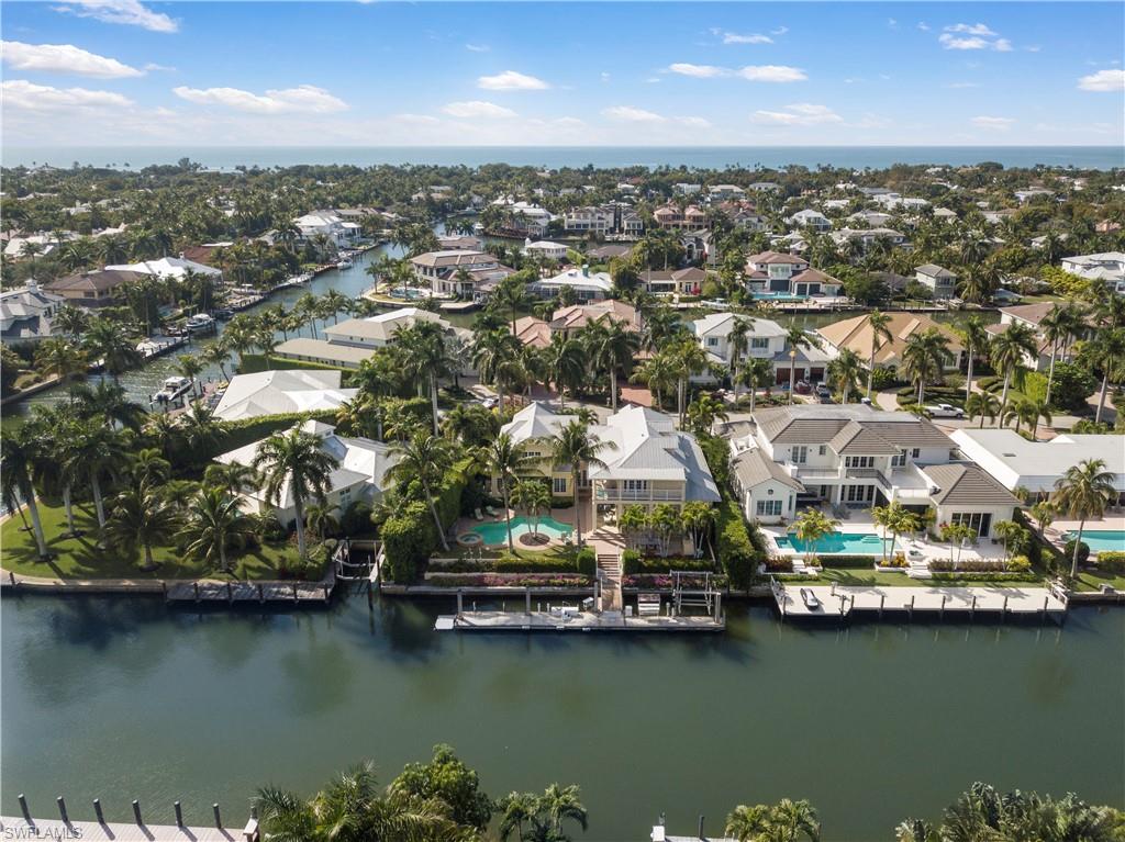 AQUALANE SHORES - Residential