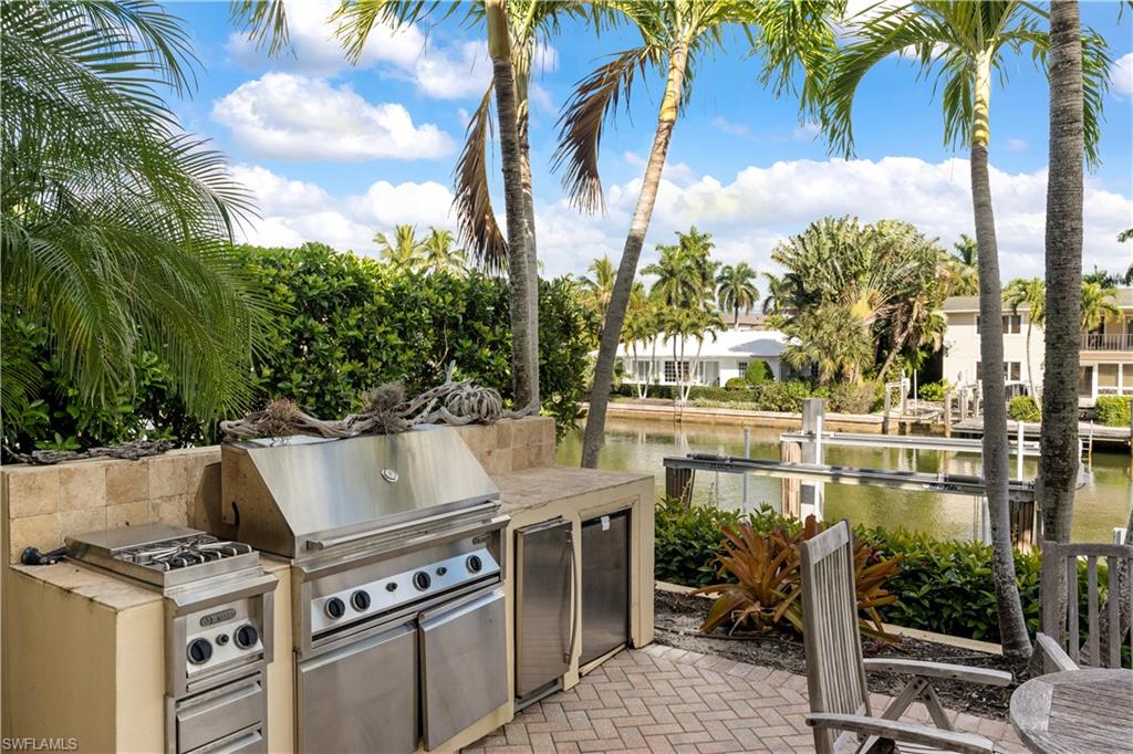 AQUALANE SHORES - Residential