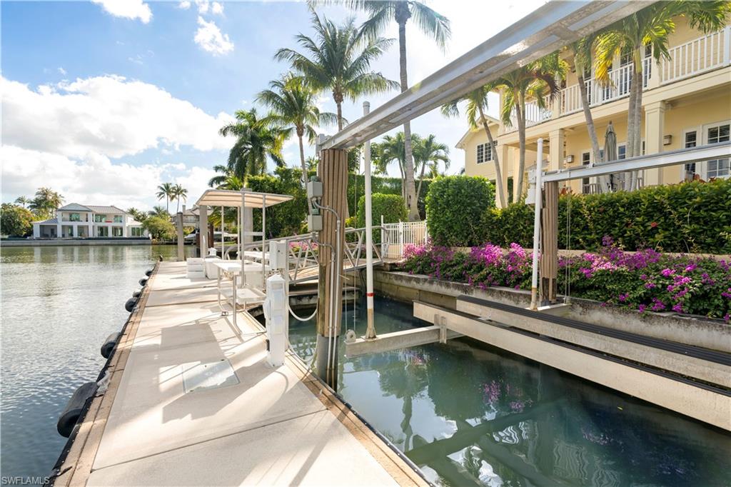 AQUALANE SHORES - Residential