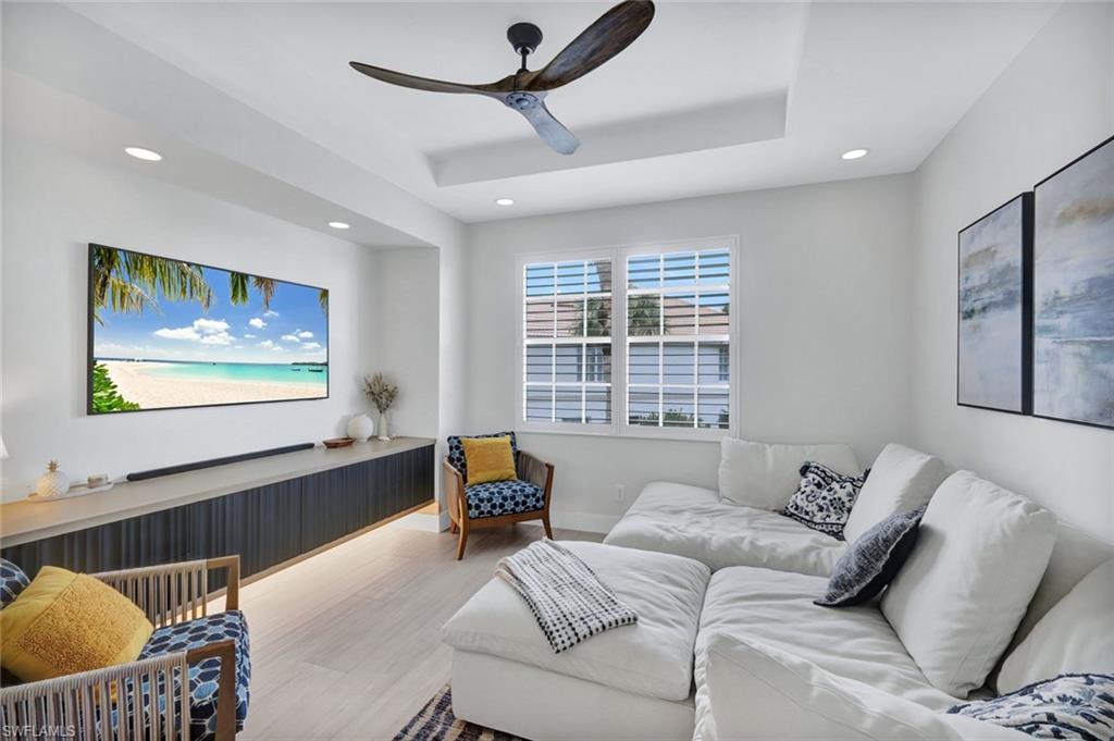 HARBOR LANDING - Residential