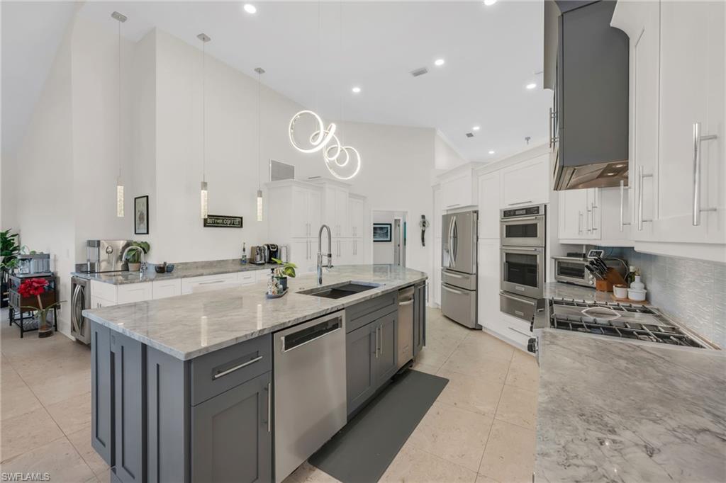 IMPERIAL GOLF ESTATES - Residential