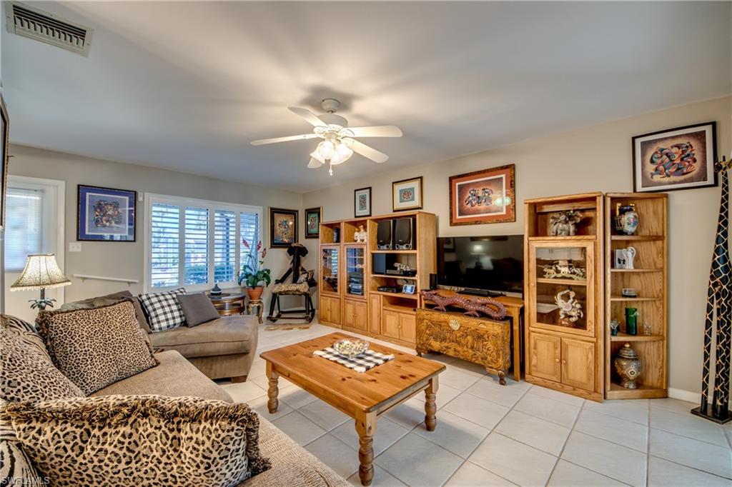 FLAMINGO VILLAGE - Residential