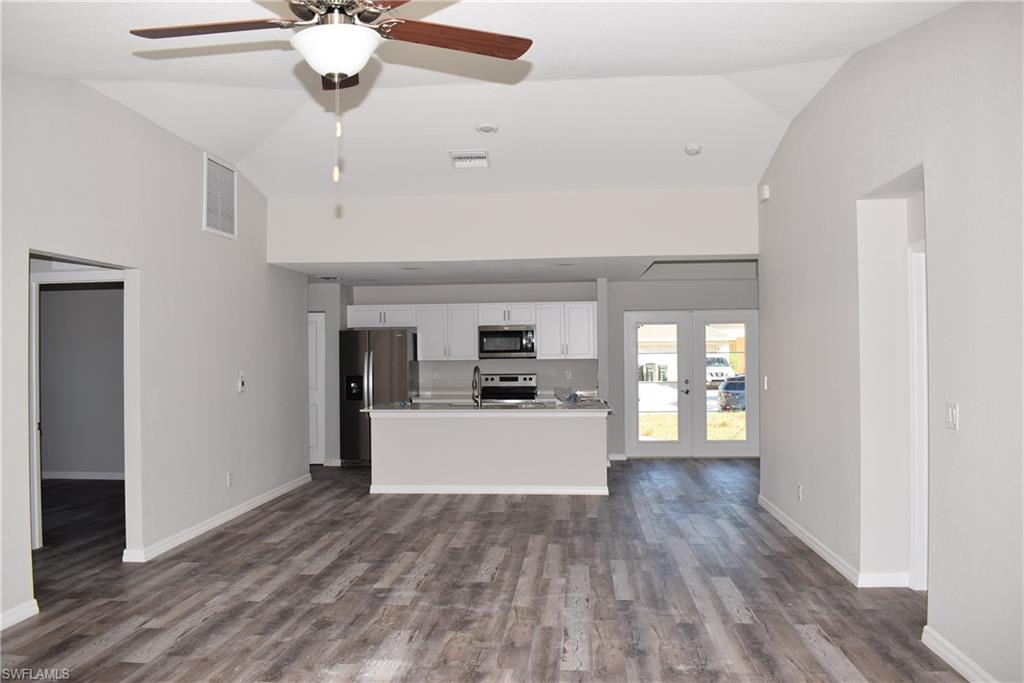 NORTH PORT - Residential Lease