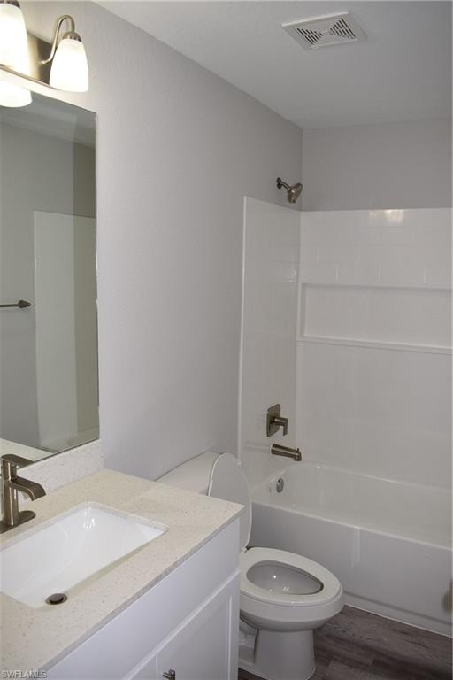 NORTH PORT - Residential Lease