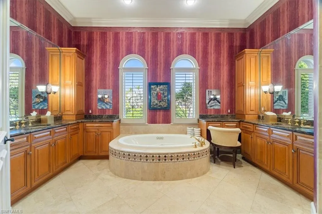 Naples, Florida 34102, United States, 3 Bedrooms Bedrooms, ,5 BathroomsBathrooms,Residential,Active,114406