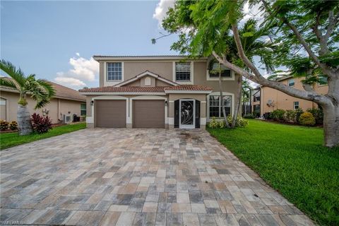 11141 Lakeland CIR FORT MYERS FL 33913