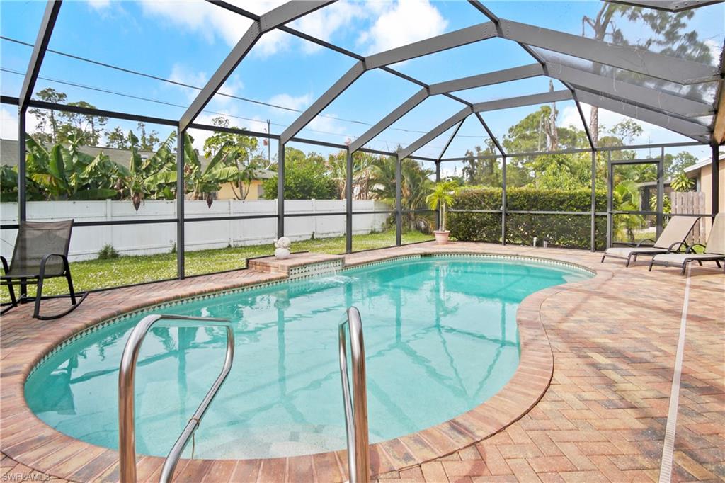 SAN CARLOS PARK - Residential