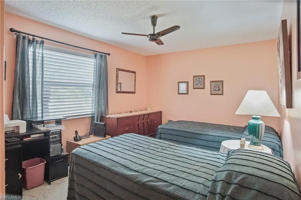 SAN CARLOS PARK - Residential