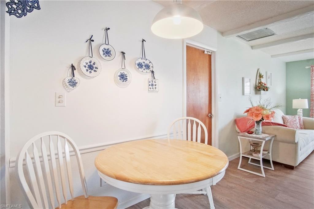 SAN CARLOS PARK - Residential