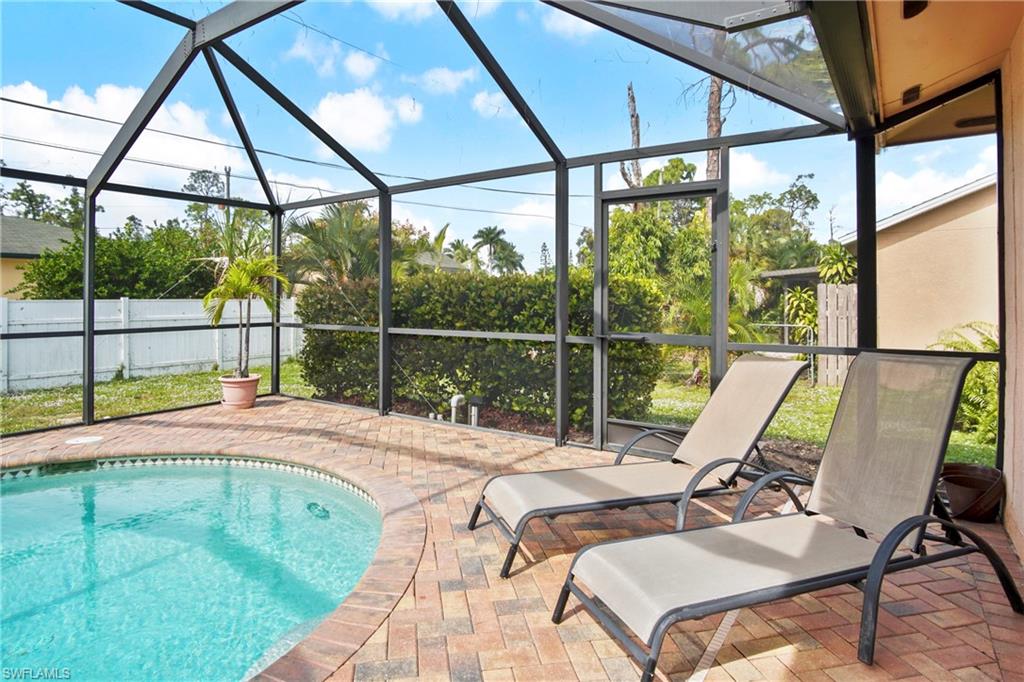 SAN CARLOS PARK - Residential