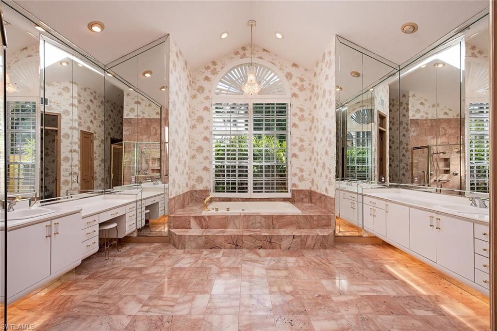 BAY COLONY SHORES - Residential